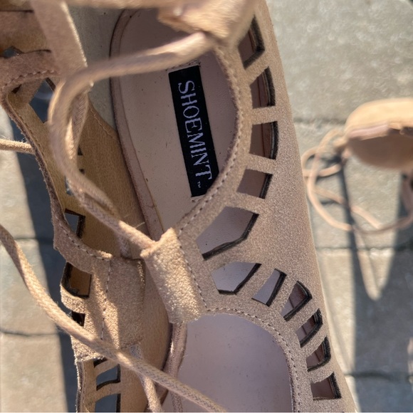 Shoemint cream/tan heels - Picture 8 of 9